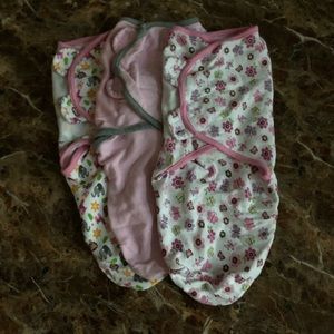 Small/med Swaddle Me swaddles